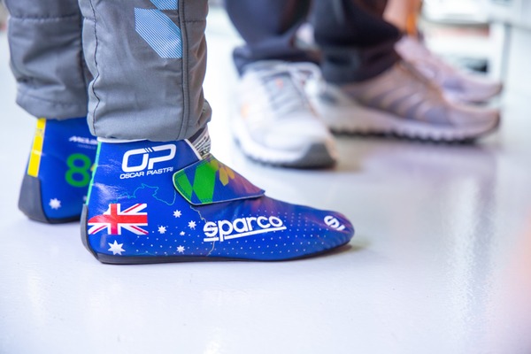 オスカー・ピアストリの2023年F1レーシングブーツ