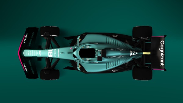 2022年F1マシンに描かれたアストンマーティンの2021年カラーリング