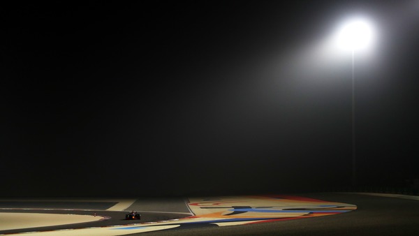 2021年F1テスト3月12日最後は完全なナイト走行