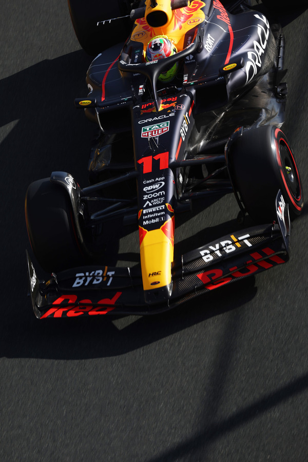 <b>セルジオ・ペレス 2023年F1ヘルメット（シューベルト製ヘルメット）</b>