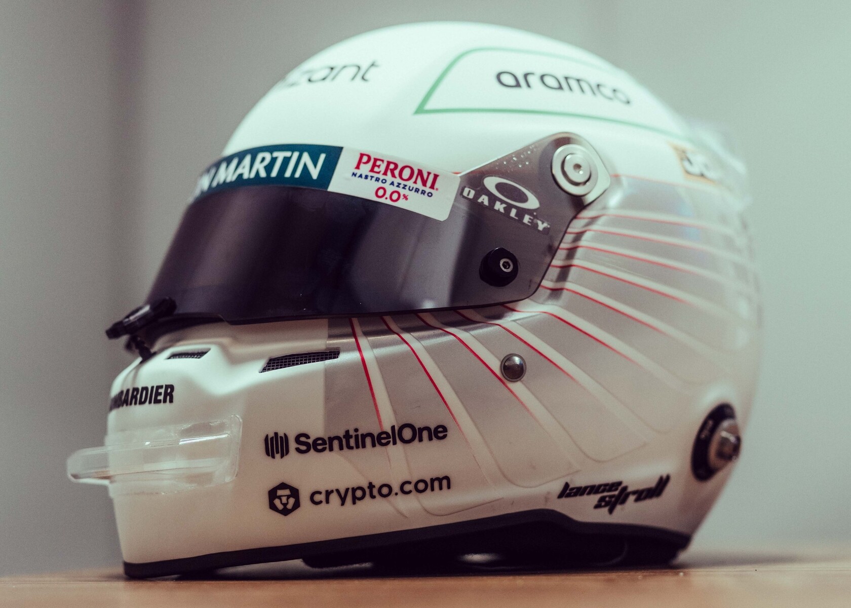ランス・ストロール、カナダ仕様のヘルメット : F1通信jp