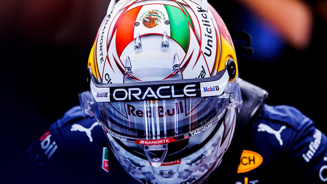 セルジオ・ペレス、日本仕様のヘルメット : F1通信jp