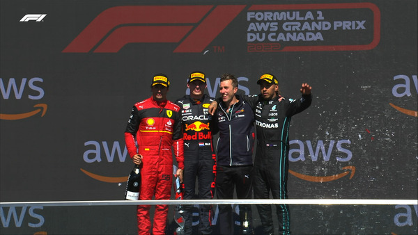 サインツ、フェルスタッペン、ハミルトン、表彰式:2022年F1カナダGP