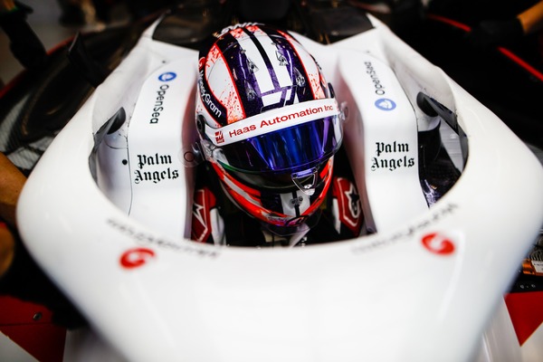ニコ・ヒュルケンベルグの2023年F1ヘルメット（シューベルト製ヘルメット）