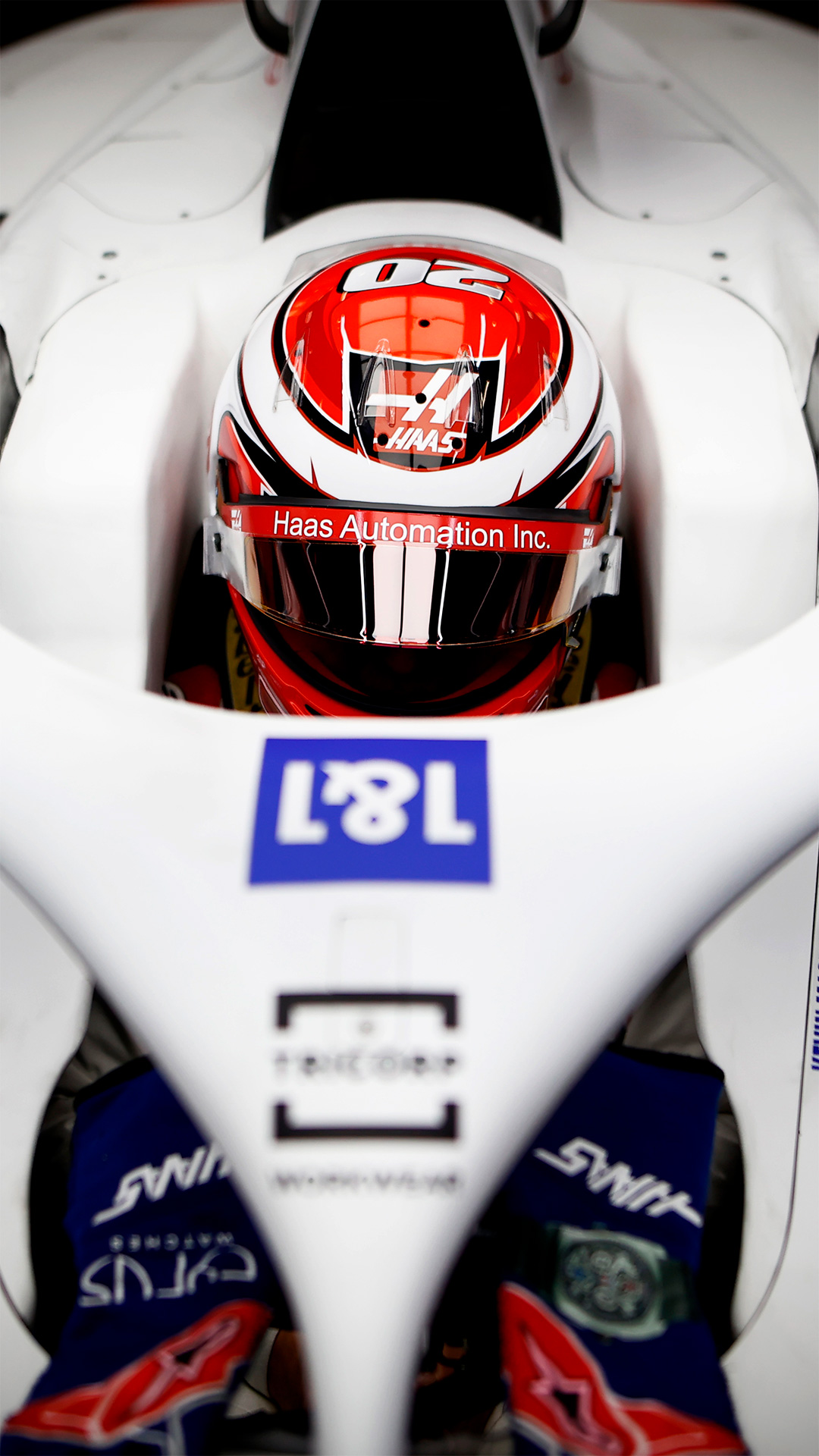 1/2 ヘルメット ハース フェラーリ F1 VF-22 マグヌッセン 2022 1/2 ヘルメット ハース フェラーリ F1 VF-22 マグヌッセン 2022 - メルカリ