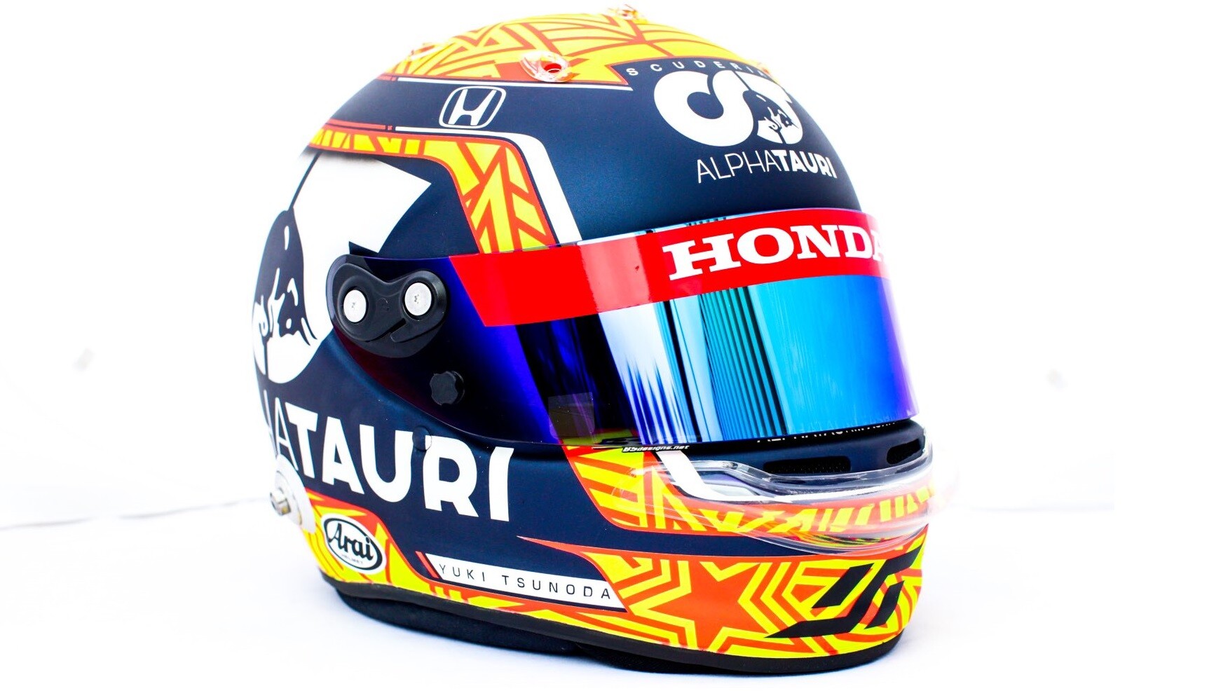 角田裕毅、スパ仕様のヘルメット : F1通信jp