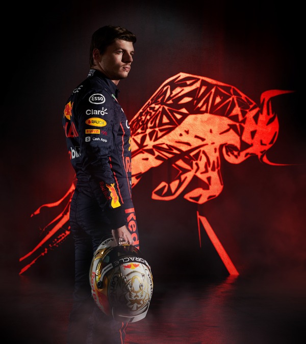 マックス・フェルスタッペンの2022年F1レーシングスーツ