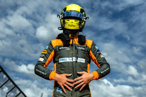 ランド・ノリス 2022年F1ヘルメット