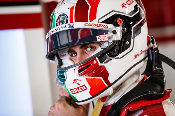 アントニオ・ジョビナッツィ（アルファロメオ）2021年F1ヘルメット