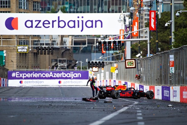 マックス・フェルスタッペン、クラッシュ:2021年F1アゼルバイジャンGP