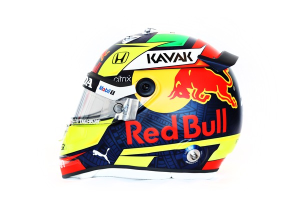 セルジオ・ペレス 2021年F1ヘルメット