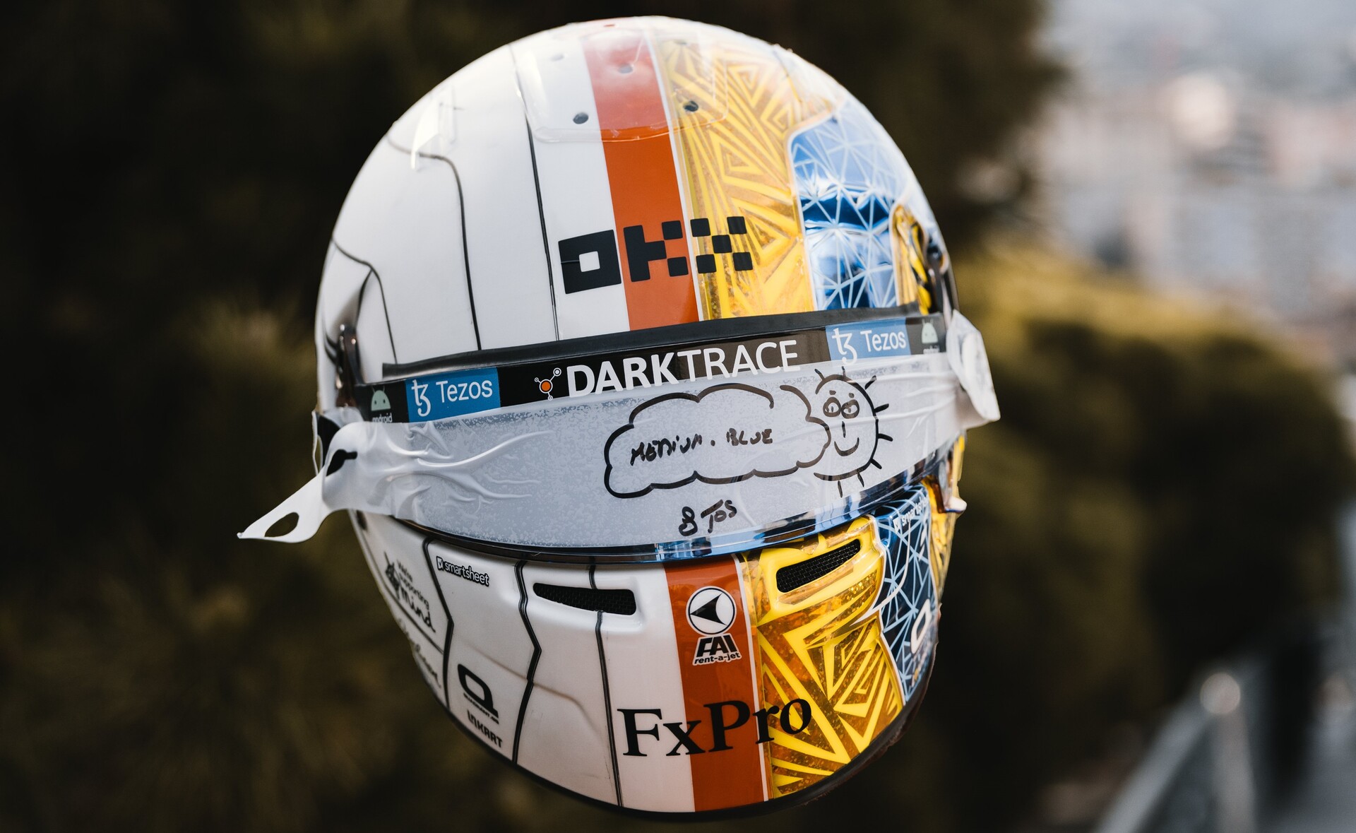 ランド・ノリス、モナコ仕様のヘルメット : F1通信jp