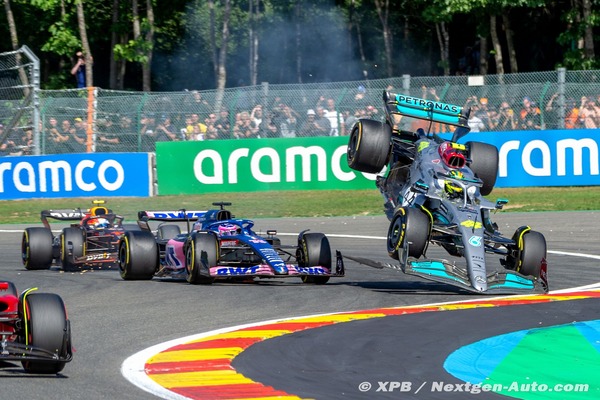 ハミルトンとアロンソが接触してハミルトンが宙を舞う:2022年F1ベルギーGP