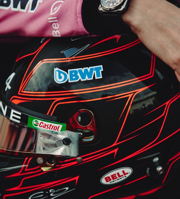 エステバン・オコン 2023年F1ヘルメット（BELL製ヘルメット）