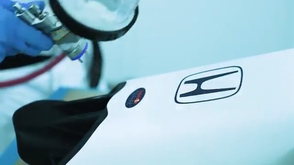 レッドブル、トルコGPでホンダのために日本GPカラーリング