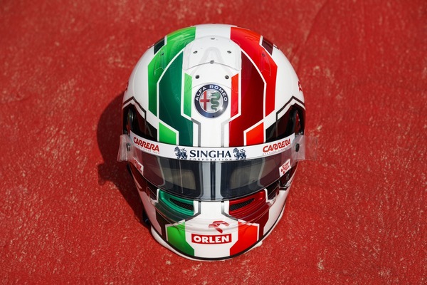 アントニオ・ジョビナッツィ（アルファロメオ）2021年F1ヘルメット