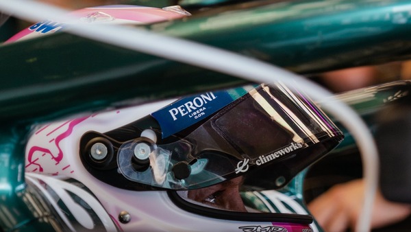 セバスチャン・ベッテル（アストンマーティン）2021年F1ヘルメット