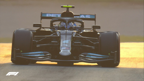 ボタス、ポール！