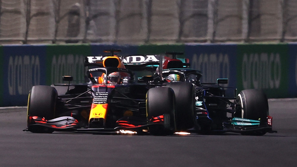 フェルスタッペンが減速してハミルトンが追突、37周目:2021年F1サウジアラビアGP
