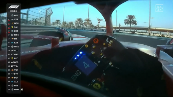 サインツのバイザーカム映像