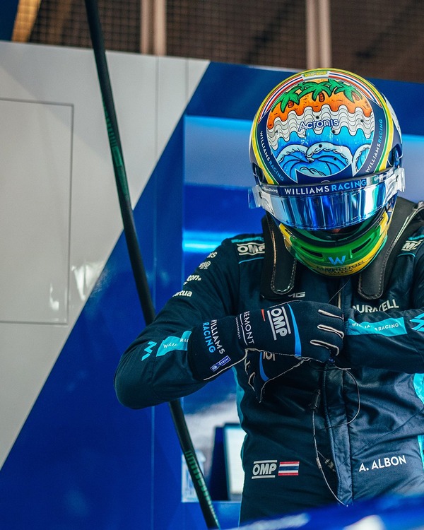 アレックス・アルボン(ウィリアムズ)2022年F1サンパウロGP用ヘルメットデザイン