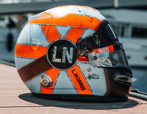 ランド・ノリス（マクラーレン）モナコ仕様のヘルメット：ガルフデザイン