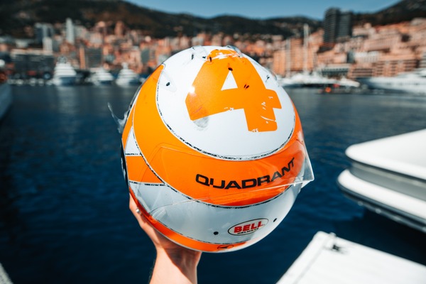 ランド・ノリス（マクラーレン）モナコ仕様のヘルメット：ガルフデザイン