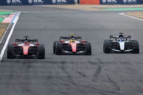 フェラーリは中国GPでメルセデスと激しい戦いを繰り広げた