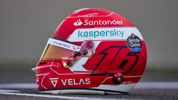 シャルル・ルクレール 2022年F1ヘルメット