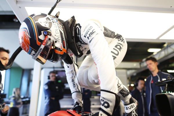 ニック・デ・フリース 2023年F1ヘルメット（BELL製ヘルメット）