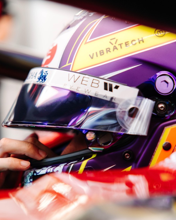 周冠宇 2023年F1ヘルメット（BELL製ヘルメット）