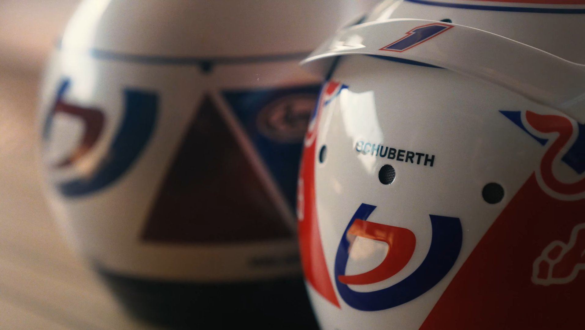 マックス・フェルスタッペン、オランダ仕様のヘルメット : F1通信jp