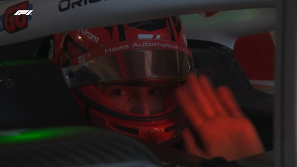 シャルル・ルクレール（フェラーリ）ピットも停電に：2025年F1プレシーズンテスト Day 1