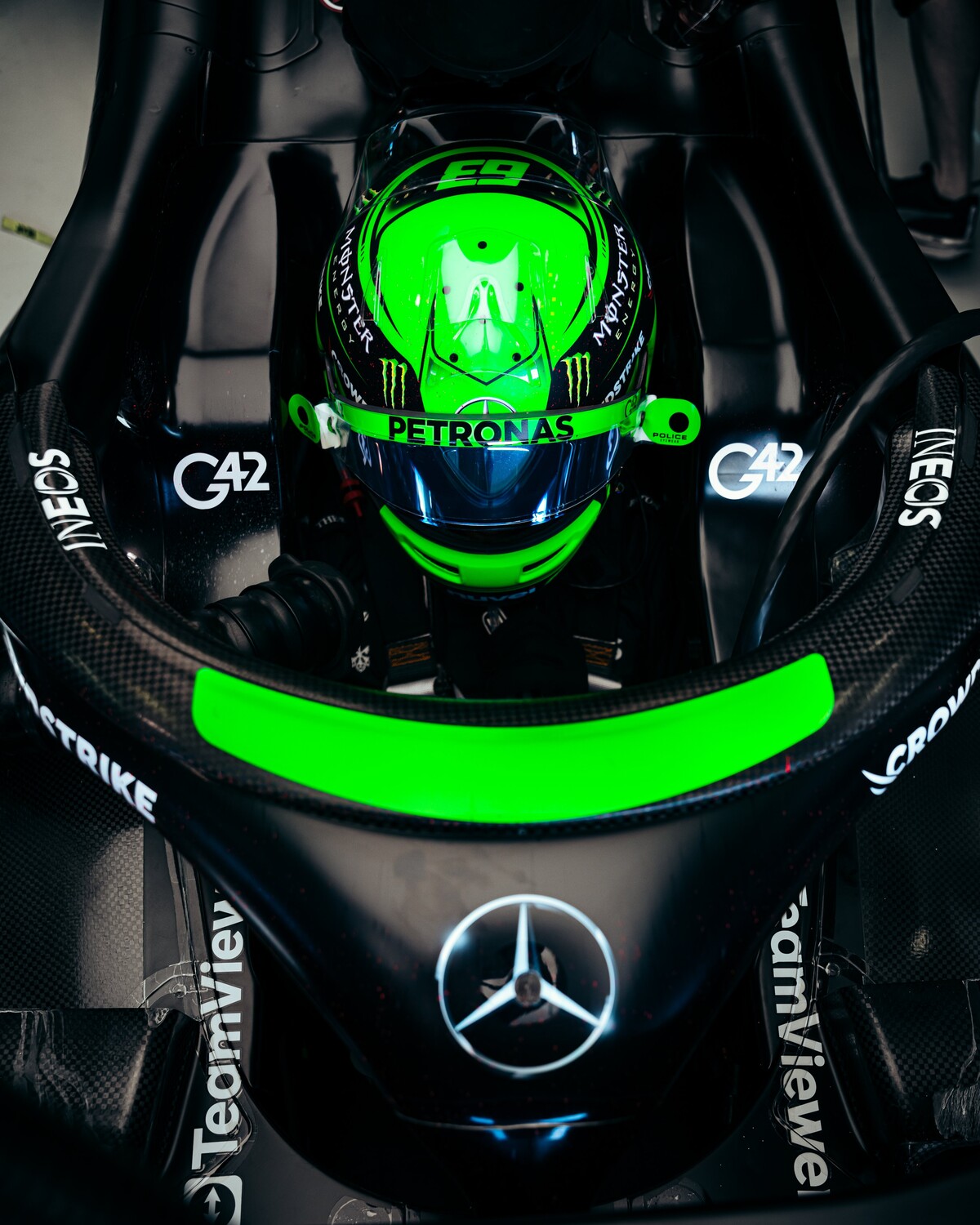ジョージ・ラッセル 2023年F1ヘルメット写真 : F1通信jp