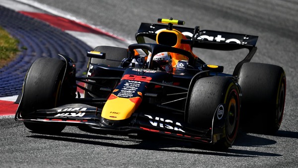 レッドブルの角田裕毅はチームメイトのマックス・フェルスタッペンに比べてペースが遅いことがチームにとって難問となっている