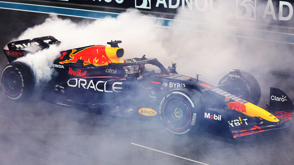 マックス・フェルスタッペンのドーナツターン:2022年F1アブダビGP