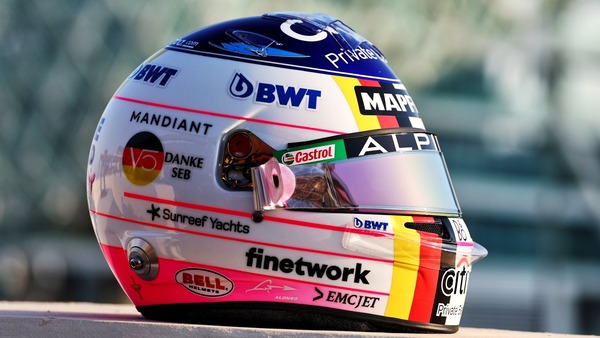 フェルナンド・アロンソ「アルピーヌでの最終戦」：2022年F1アブダビGP用のヘルメットデザイン