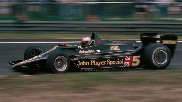 1978年F1ベルギーGPの写真、ロータス79側面のスカートがよくわかる。マリオ・アンドレッティとロニー・ピーターソンが1-2フィニッシュした