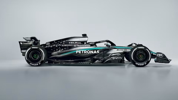 メルセデスW16：メルセデスは新マシンを2025年シーズンのプレシーズンテストが行われる数日前に発表した。