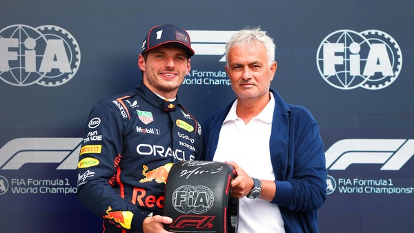マックス・フェルスタッペンとジョゼ・モウリーニョ:2025年F1イギリスGP