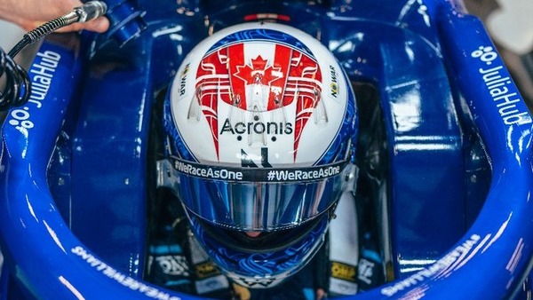 ニコラス・ラティフィ 2022年F1ヘルメット