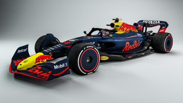 2022年F1マシンに描かれたレッドブル・ホンダの2021年カラーリング