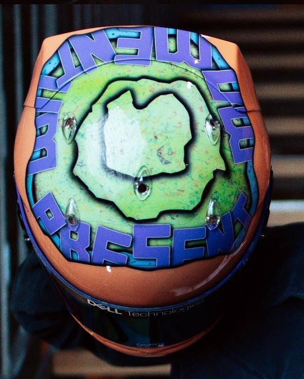 ダニエル・リチャルド 2022年F1ヘルメット