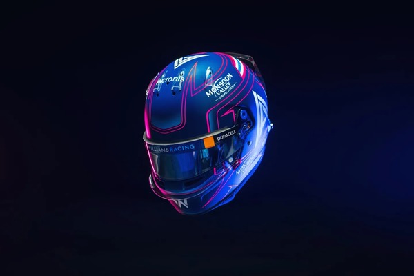 アレックス・アルボンの2023年F1ヘルメット（BELL製ヘルメット）
