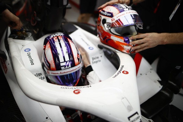 ニコ・ヒュルケンベルグの2023年F1ヘルメット（シューベルト製ヘルメット）
