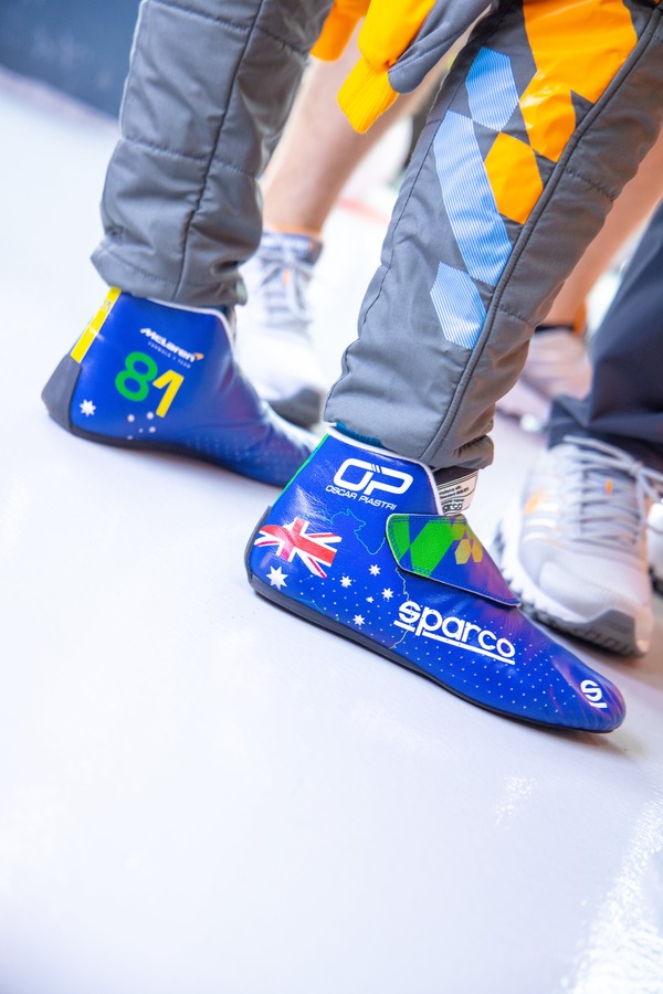 オスカー・ピアストリの2023年F1レーシングブーツ