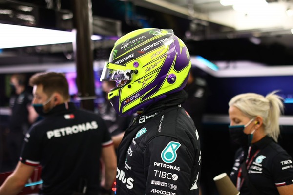 ルイス・ハミルトン 2022年F1ヘルメット