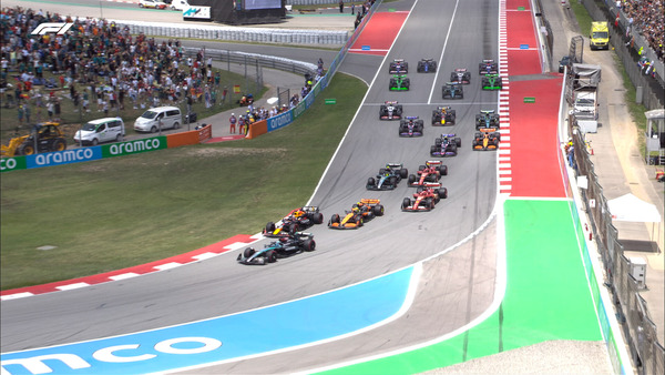 ラッセルが4番から電光石火のスタートでトップに立つ：＜動画＞2024年F1スペインGP