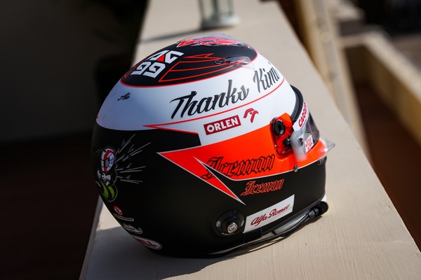 アントニオ・ジョビナッツィ、2021年F1アブダビGP用のヘルメット・デザイン