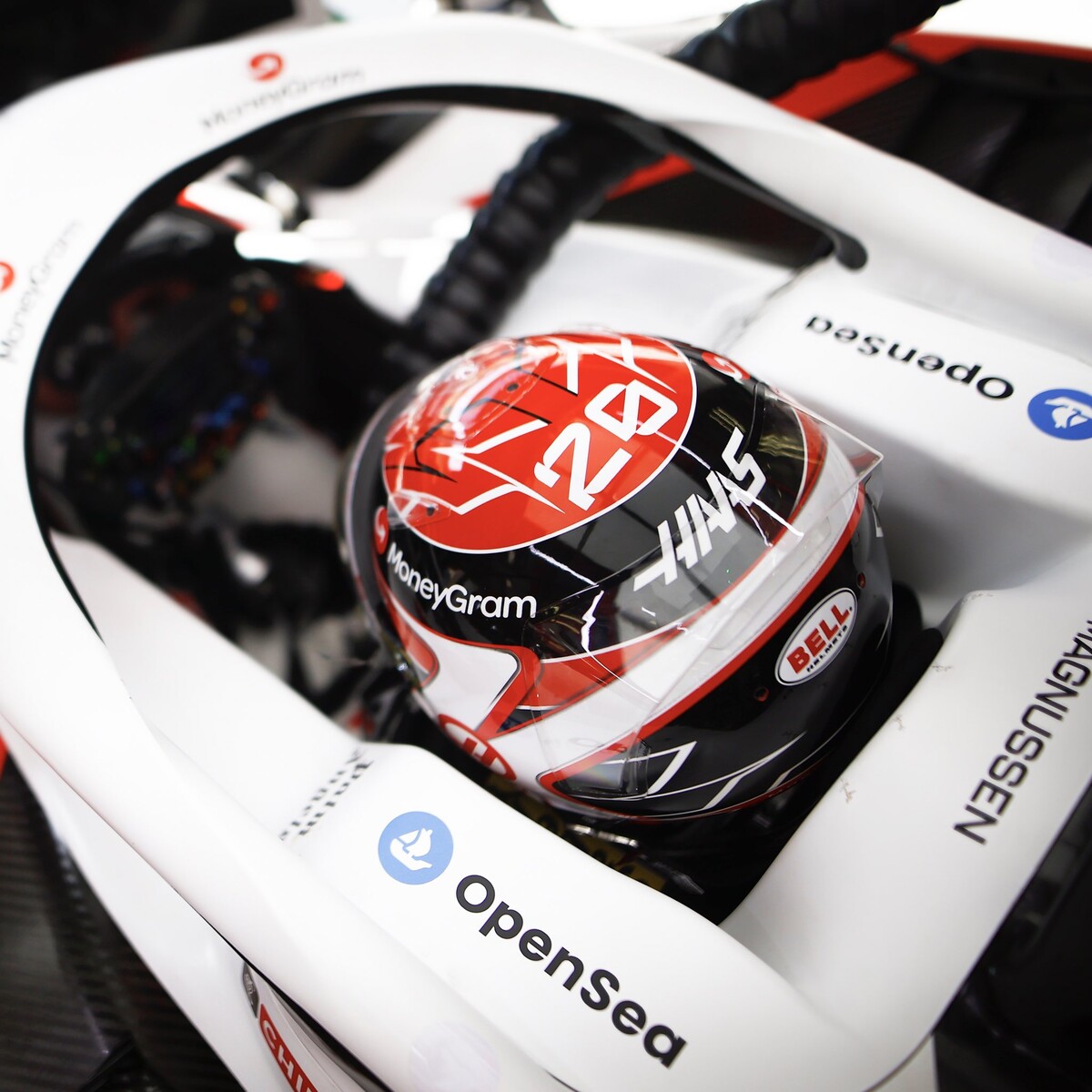 ケビン・マグヌッセン 2023年F1ヘルメット写真 : F1通信jp ケビン・マグヌッセン 2023年F1ヘルメット写真 : F1通信jp